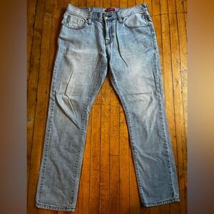 Guess | Men’s Tapered Slim Fit Jeans